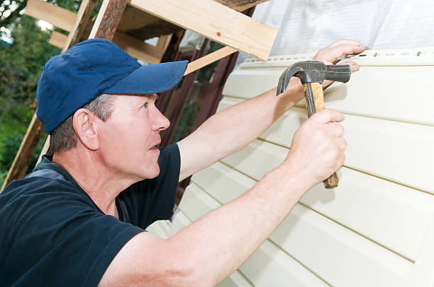 Storm Damage Siding Repair in Clifton, IL